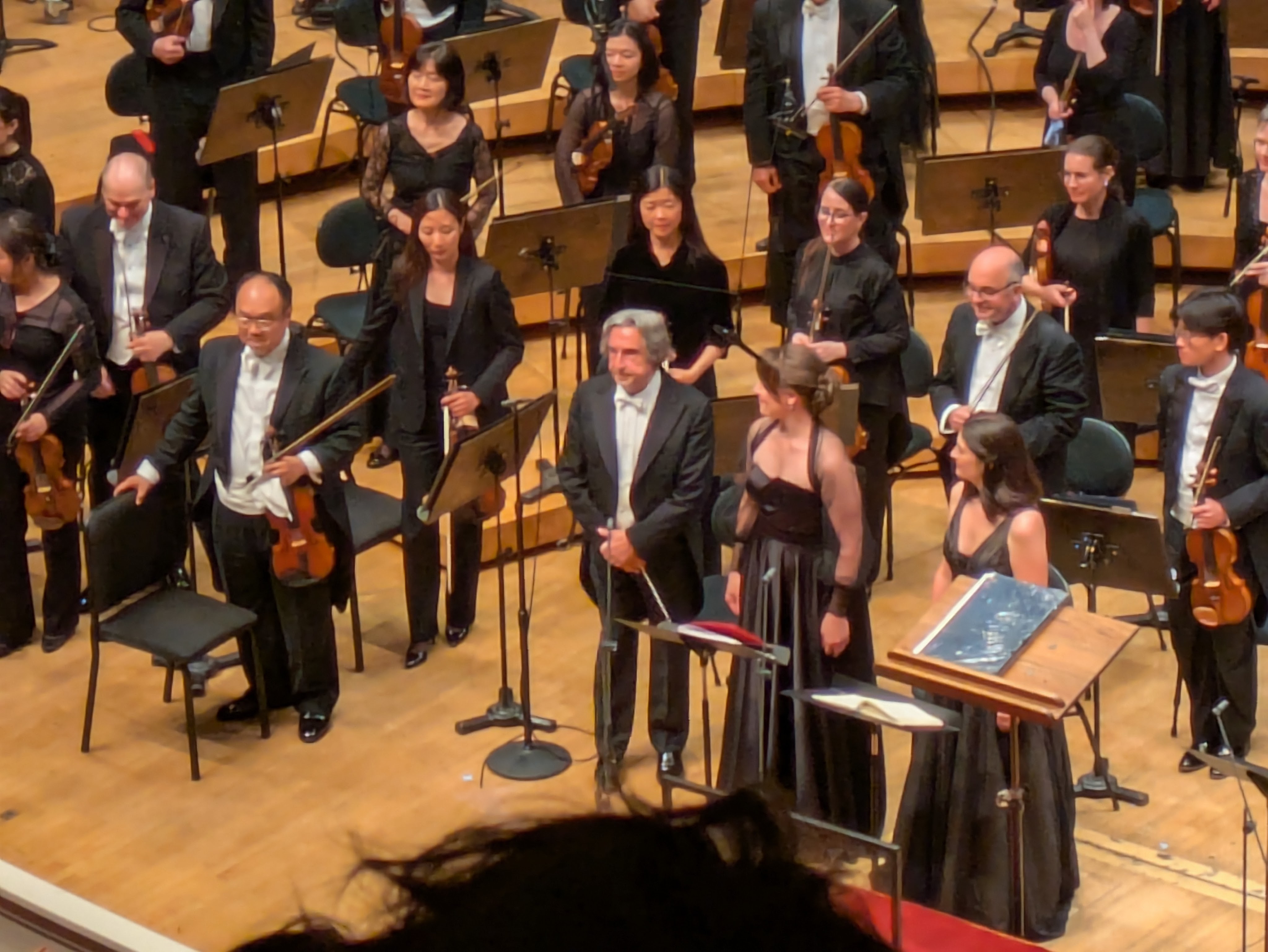 Muti and CSO members after Verdi's requiem